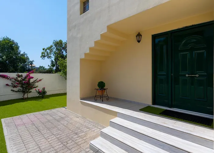 Euphoria Up To 5 Villa